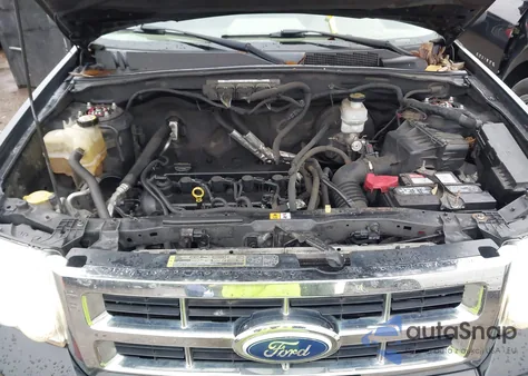 2010 Ford Escape Xlt from USA, damaged, VIN 1FMCU0D74AKD20786